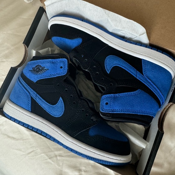 BNWT black & Blue Jordan 1s - Picture 8 of 8